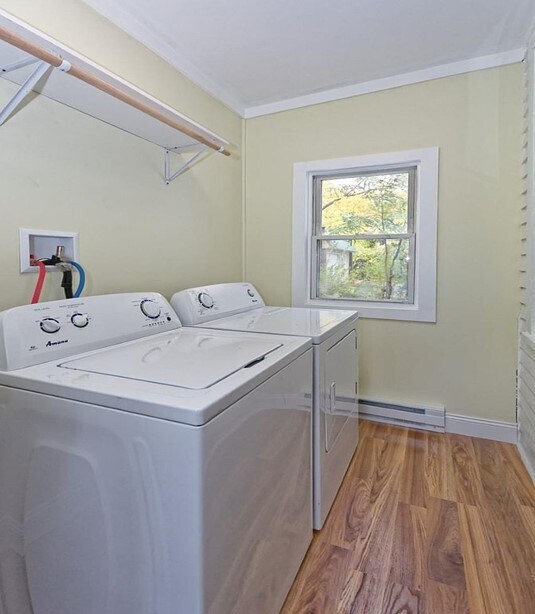 Building Photo - 876 Warren St