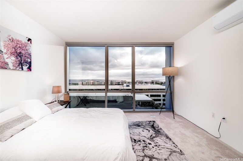 Building Photo - 1391 Kapiolani Blvd