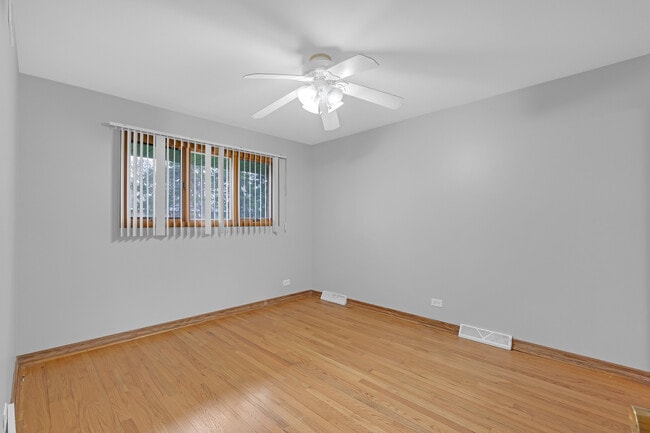 Building Photo - 650 Patricia Ln