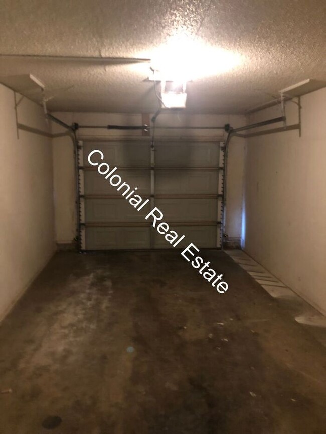 Building Photo - Cozy 2 bedroom 2 bathroom townhome