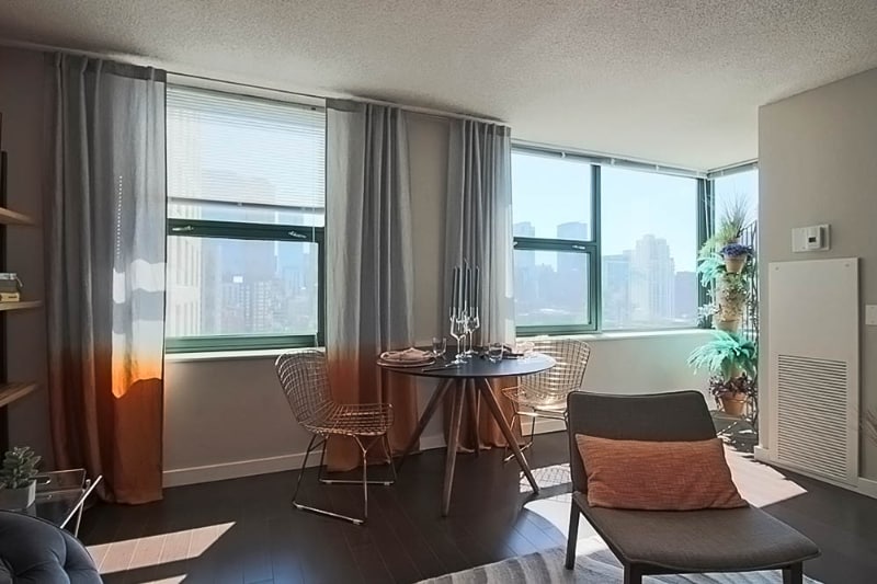 Building Photo - 680 N Dearborn St