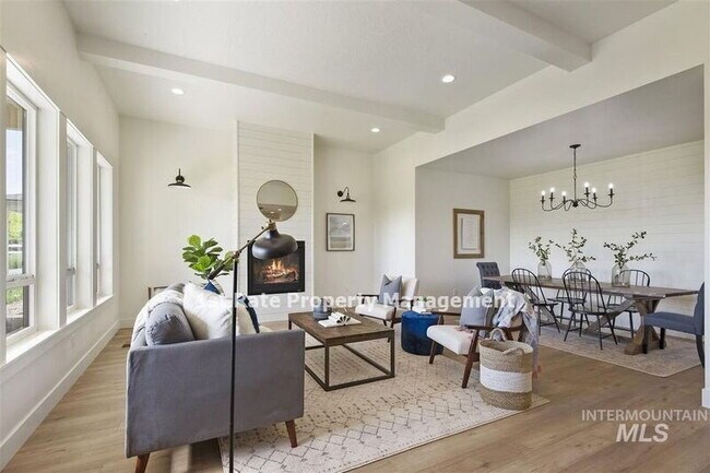 Building Photo - 3280 S Ruffian Ln