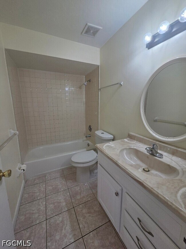 Building Photo - 202 Eaglesmere Dr
