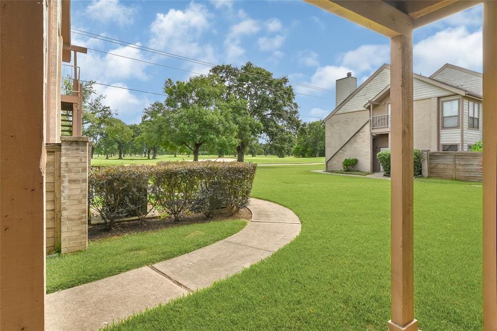Building Photo - 8409 Sands Point Dr