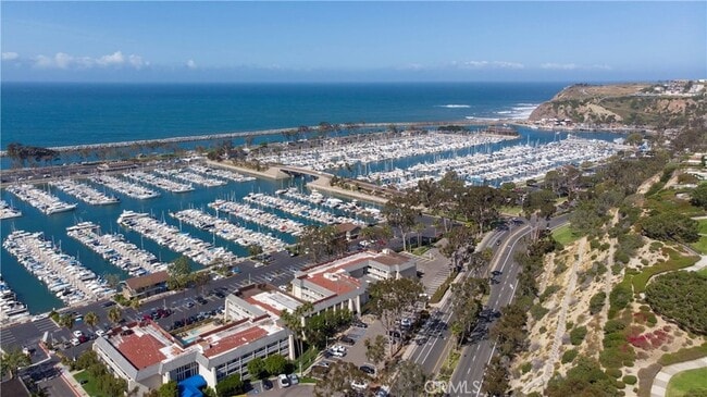 Building Photo - 3440 Doheny Way