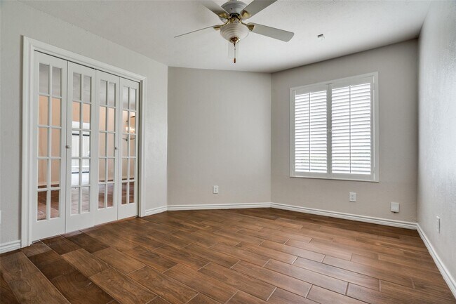 Building Photo - 14703 Le Grande Dr