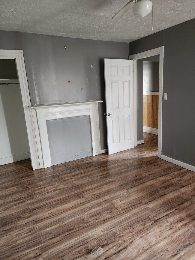 Master bedroom 2 - 1324 S Pittsburgh St