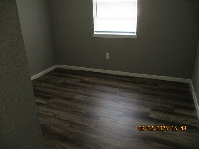 Building Photo - 605 Avondale Dr