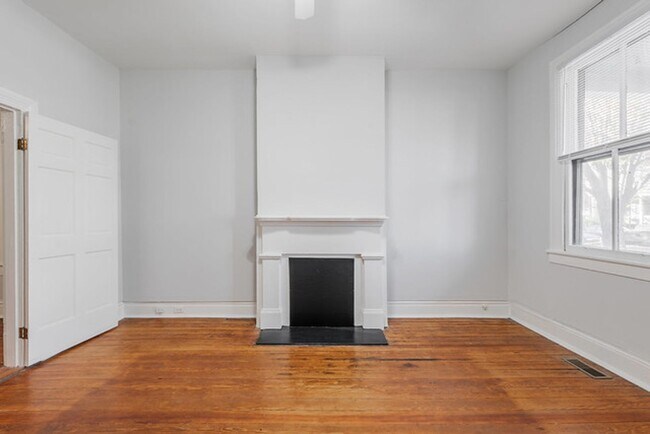 Building Photo - Great Apartment in Church Hill for Rent!