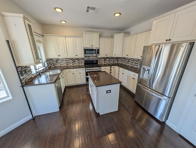 Building Photo - 8121 Riviera Beach Dr