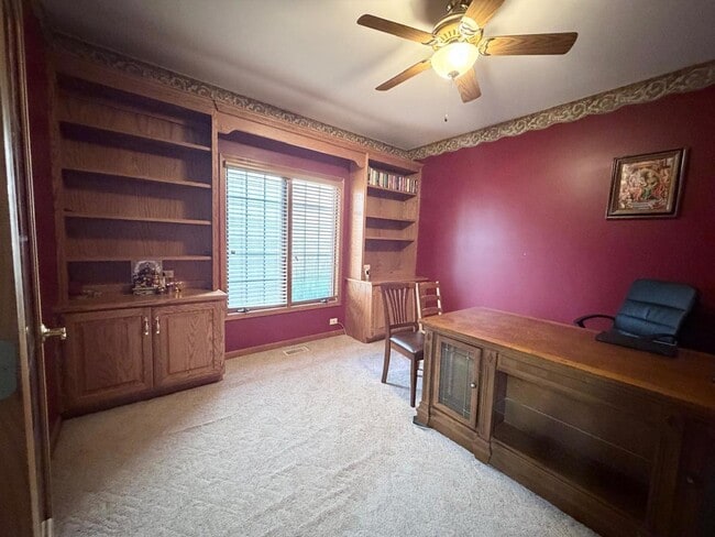 Building Photo - 3823 Sunburst Ln