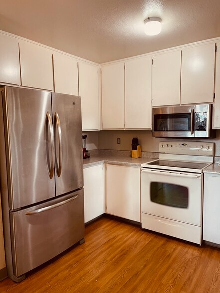 Building Photo - 15133 Ryhiner Ln