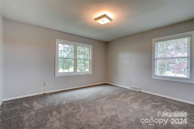 Building Photo - 3006 Fieldstone Ln