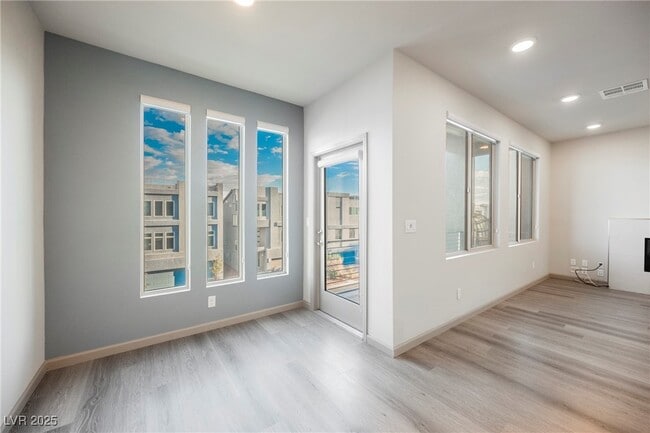 Building Photo - 8081 Misty Canyon Ave