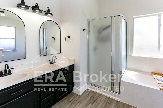 Building Photo - 6110 Melanie Dr