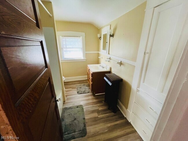 Building Photo - 3114 Neosho Rd