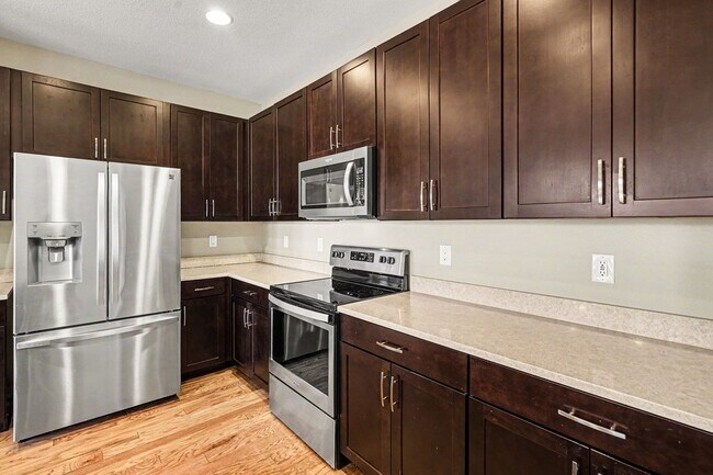 Building Photo - 3 Bed 2 Bath Ranch Home with Den and Large Unfinished Basement