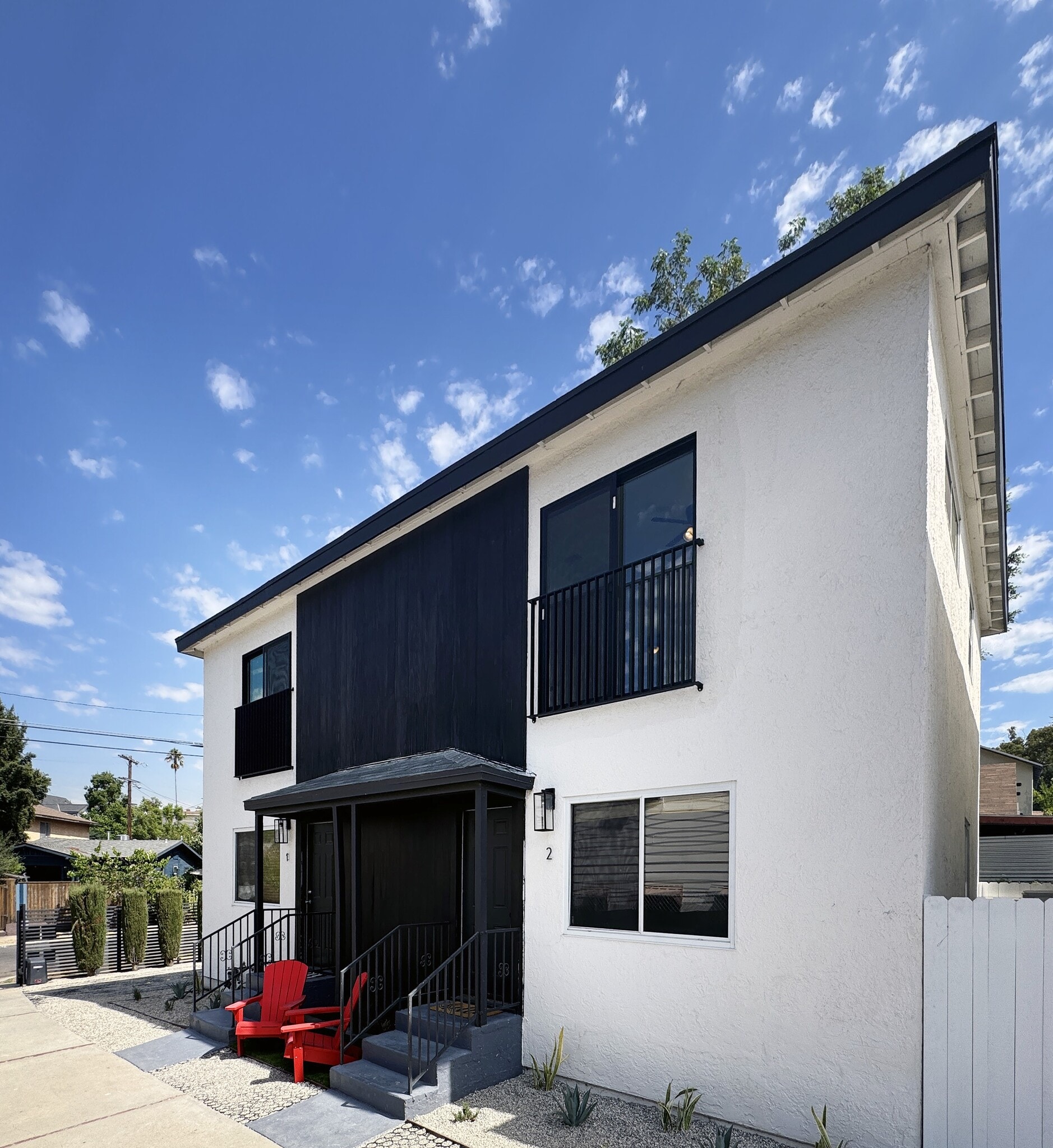 Building Photo - 5646 Aldama St