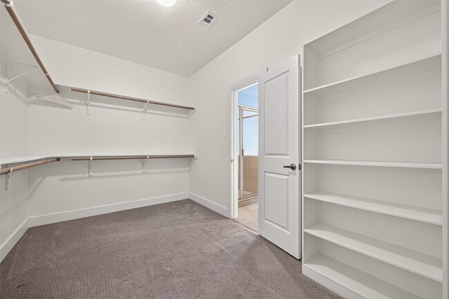 Building Photo - 8802 Hollister Pine Ct
