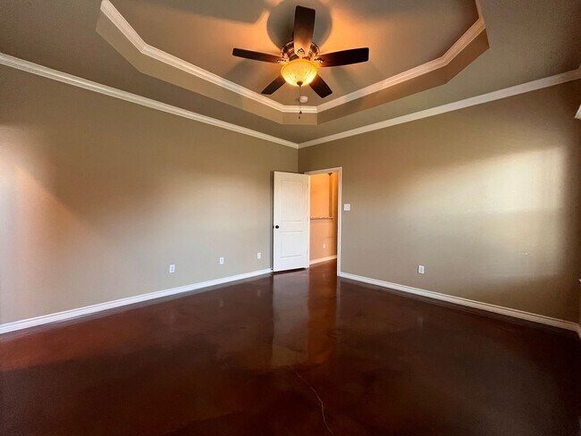 Building Photo - 3 bedroom home