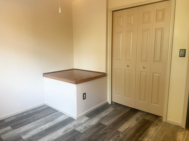 Building Photo - 4-bedroom 2.5 Bath McMinnville OR 97128