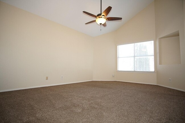 Building Photo - 2045 Pueblo Nuevo Cir