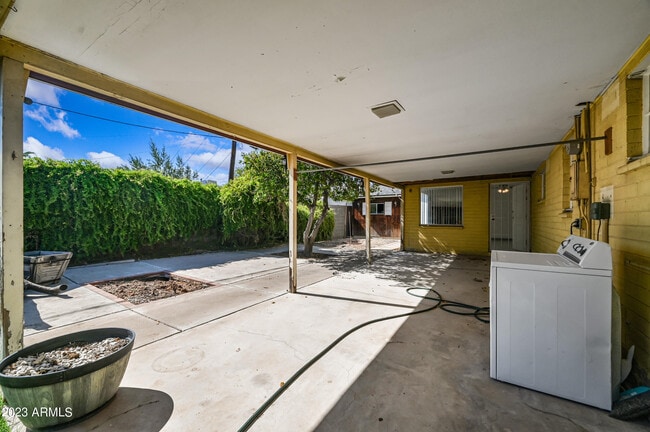 Building Photo - 4518 N 9th Ave