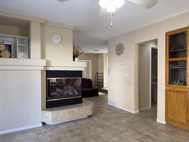 Building Photo - Beautifully Maintained Home Near Schools &...