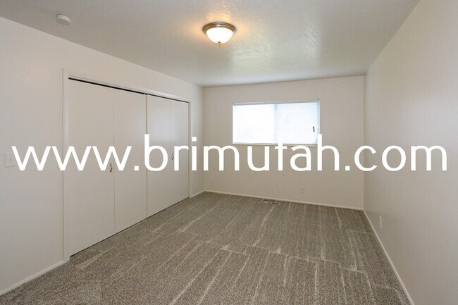 Building Photo - 3669 S 2245 E