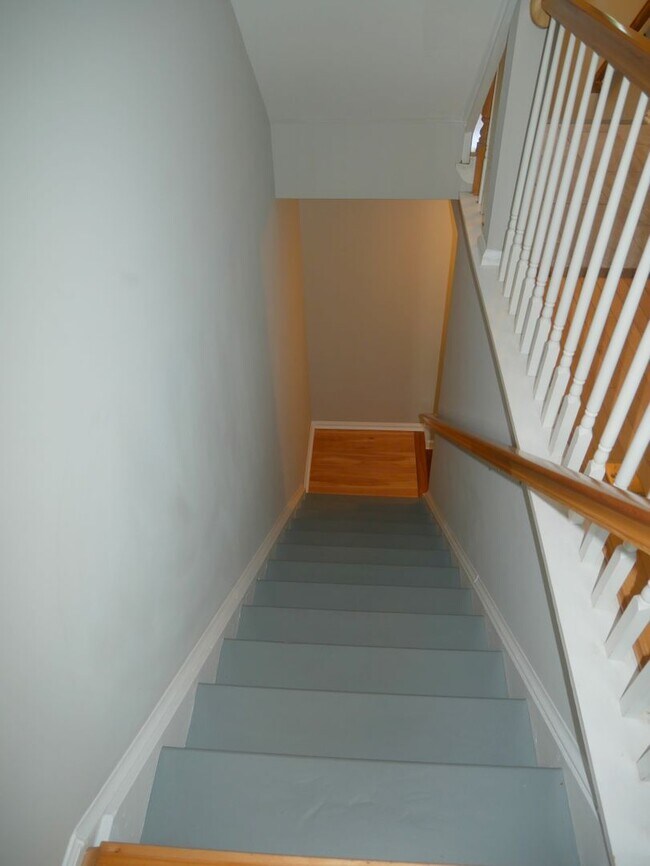 Building Photo - 2774 Grovemore Ln