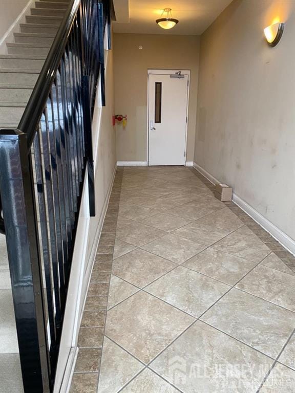 Building Photo - 613 Doral Ct