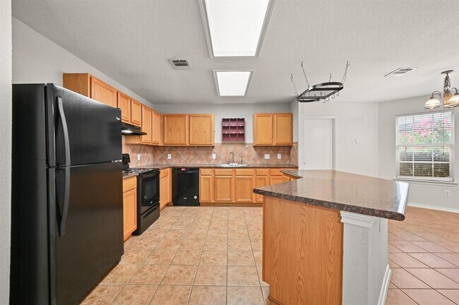 Building Photo - 11140 Currin Ln