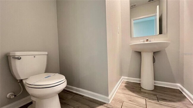 Building Photo - 1343 Lassen St