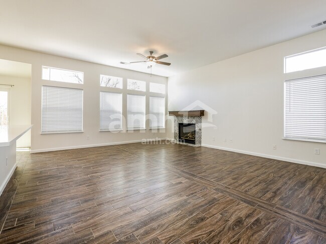 Building Photo - 2983 Almazan Ct