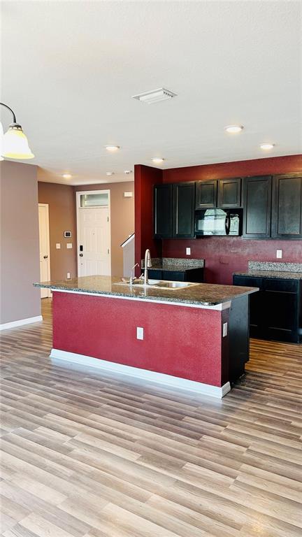 Building Photo - 11152 Leland Groves Dr