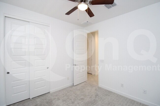 Building Photo - 9432 W Roma Ave