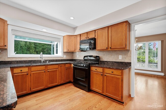 Building Photo - 38W199 Heatherfield Dr