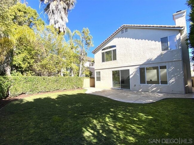 Building Photo - HOLLYFIELD CT - Spacious 5 Bedroom Carmel Valley Home on Quiet Cul-de-Sac — Available Aug 10!