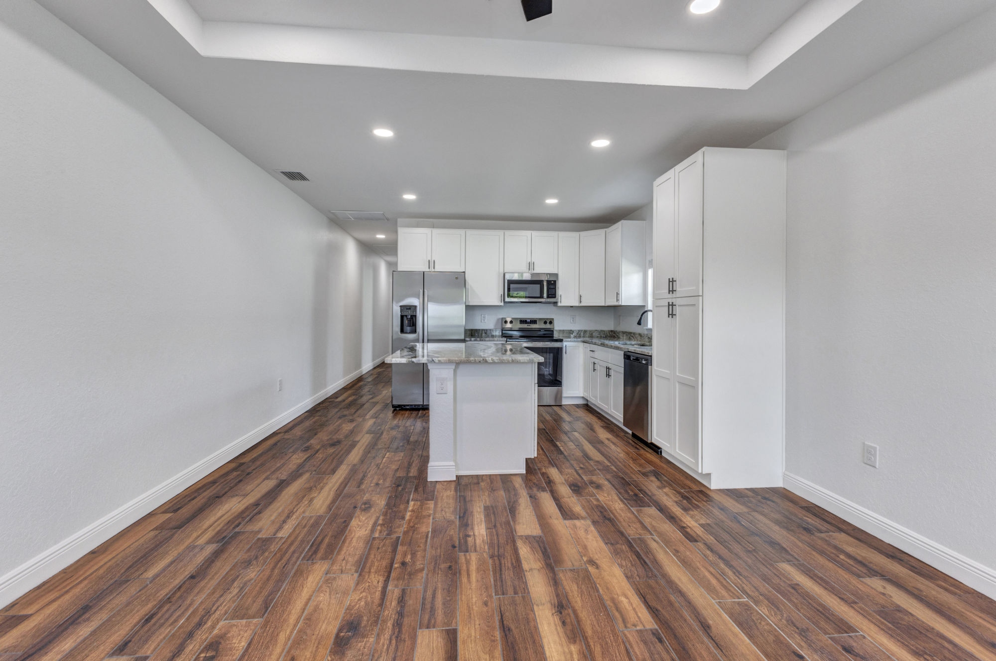 Building Photo - 419 Carmalita St