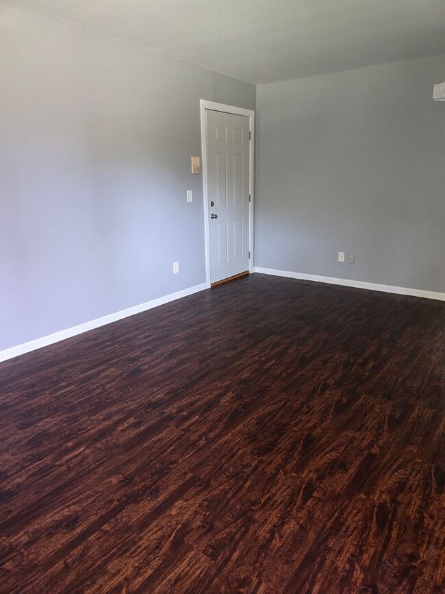 Building Photo - 3225 Ramond St