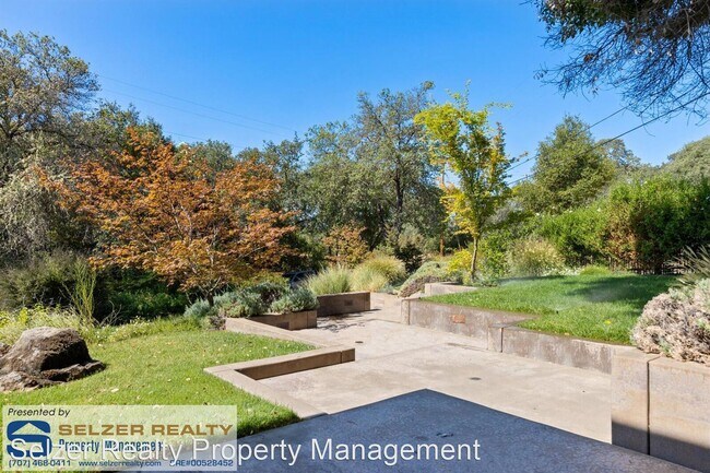 Building Photo - 3 br, 2.5 bath House - 805 Isola Way