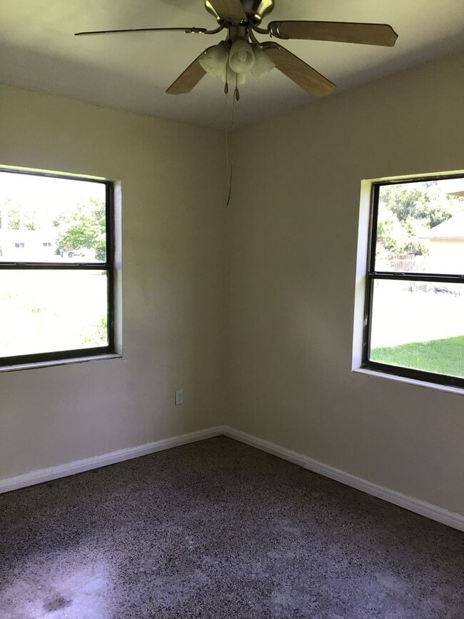 Building Photo - Northeast Orlando Home