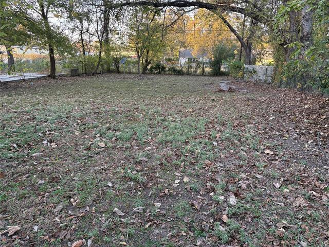 Building Photo - 715 W Day St