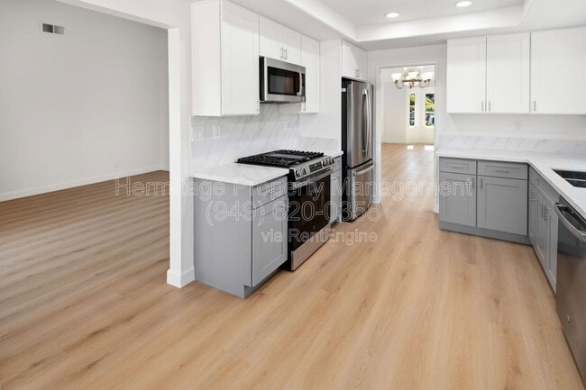 Building Photo - 26411 Stratford