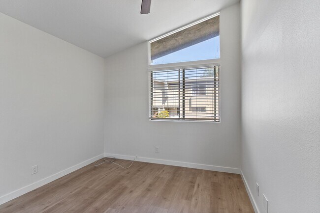 Building Photo - 450 Bolero Way