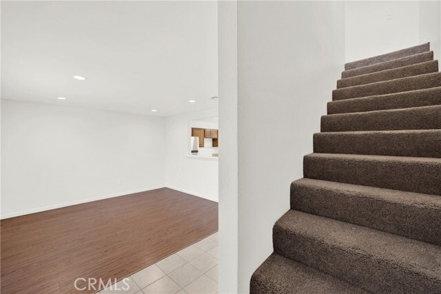 Building Photo - 980 E Mission Ave