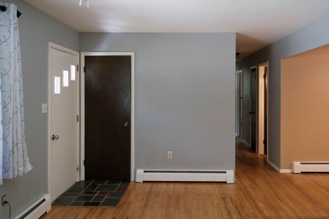 Building Photo - Must See Ranch Single Family Home
