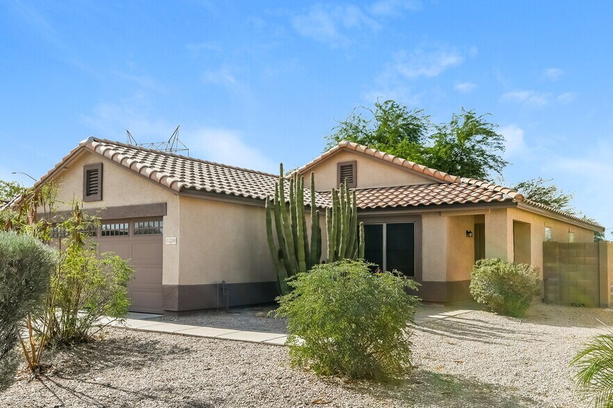 Building Photo - 11218 E Quarry Ave