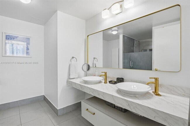 Building Photo - 92 SW 3rd St