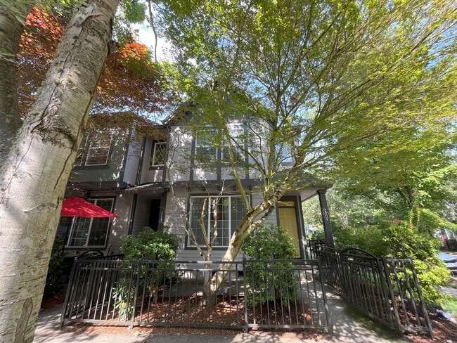Primary Photo - Charming 3-Bedroom Home with Open Layout, ...